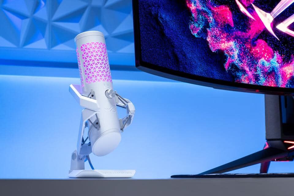 أسوس تكشف عن أحدث الأجهزة الطرفية من فئة ROG المخصصة للاعبين