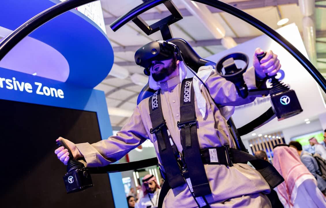 زوار ليب 24 يستمتعون بتجارب الواقع الغامر