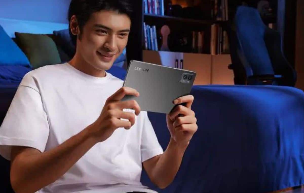 مقارنة بين جهازي Lenovo Legion Tab و Galaxy Tab S9 FE