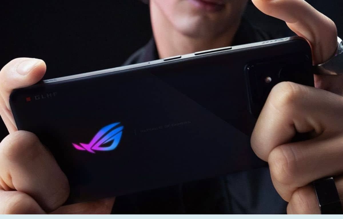 مقارنة بين هاتفي الألعاب Asus ROG Phone 8 و Red Magic 9 Pro