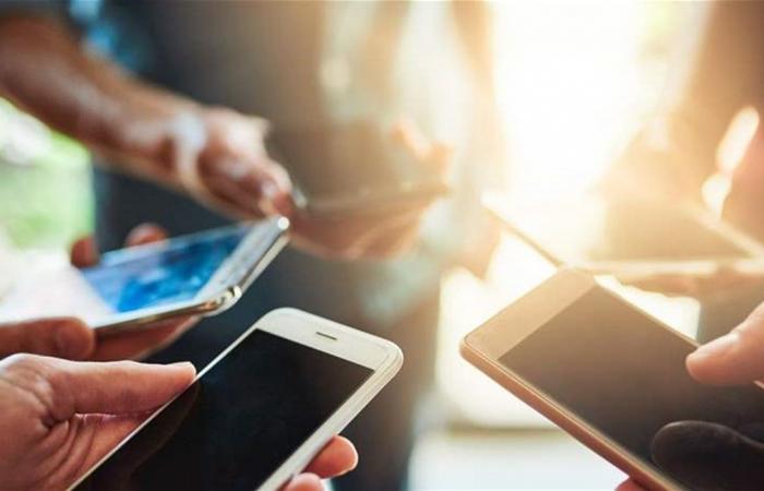 رسائل مفخخة.. هكذا تتسلّل إسرائيل إلى "هواتف اللبنانيين"!