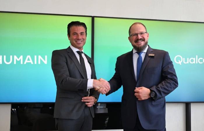 “هيوماين” و”كوالكوم” تتعاون لإطلاق أول منظومة هجينة للذكاء الاصطناعي في السعودية