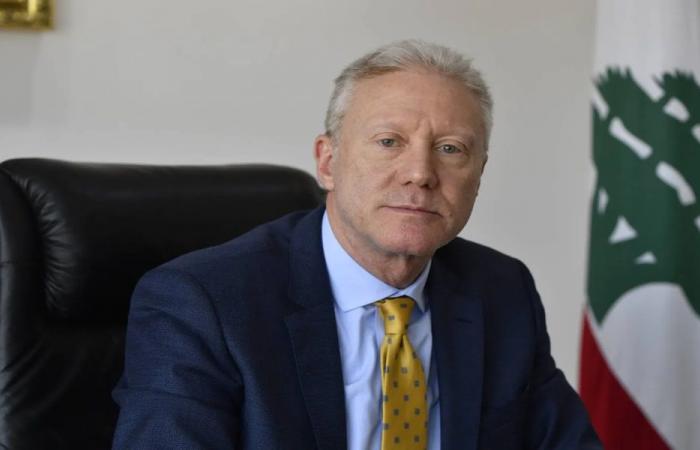 رجي يرد على وزير الثنائي: الاقتراع في الخارج أكثر حرية من الداخل