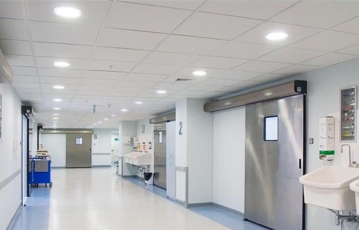 سقط وأُصيب في رأسه... نقل إبن فنانة شهيرة إلى العناية المركّزة