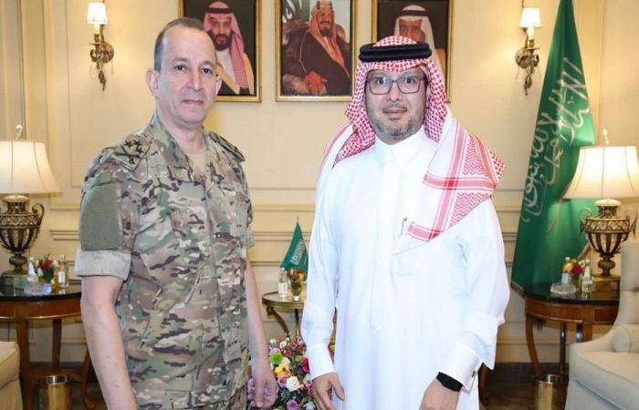 التطورات الأمنية بين بخاري وقائد الجيش