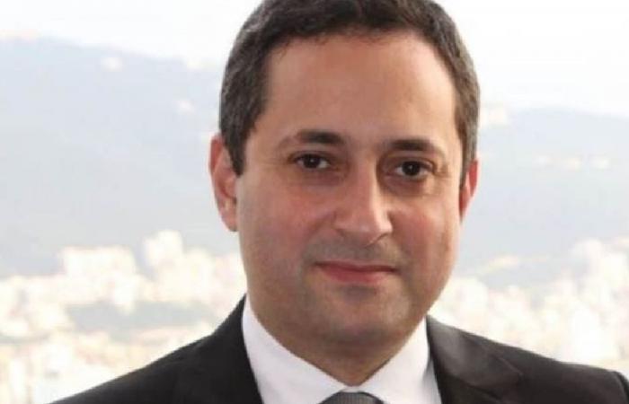 البيطار يمثل أمام القضاء من دون محامٍ