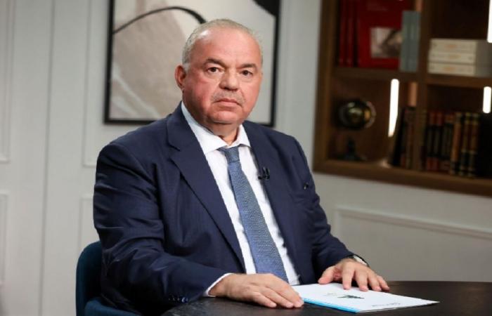 الحاج ترأس اجتماعاً بحث في تحسين أداء شركتي الخليوي