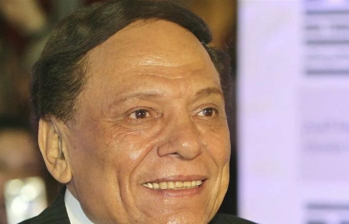 غاب عن جنازة شقيقته.. جدلٌ في مصر بشأن حقيقة الوضع الصحي لعادل إمام