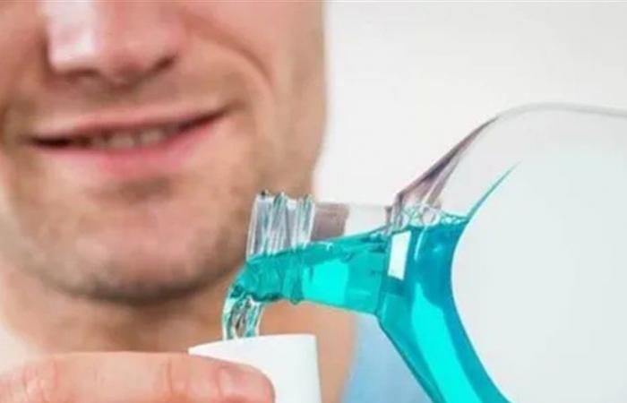 دراسات تكشف سرًا مقلقًا عن غسول الفم