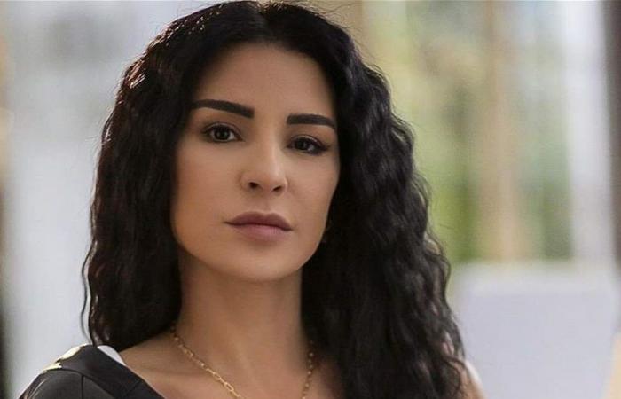 ماغي بو غصن تثير جدلا كبيرا بإطلاتها الجريئة... والجمهور يعلق (صورة)