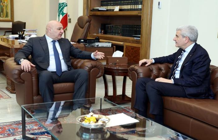 عون اطّلع من وزير الصناعة على إنجازات وزارته