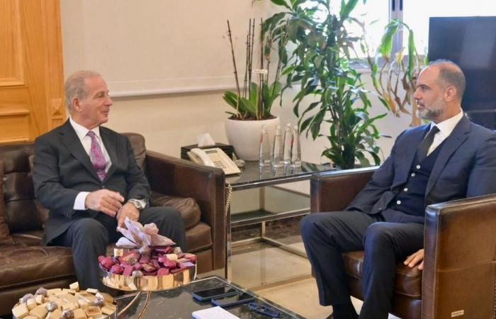 عيسى يشدد على دور الجيش ودعم إعادة الإعمار