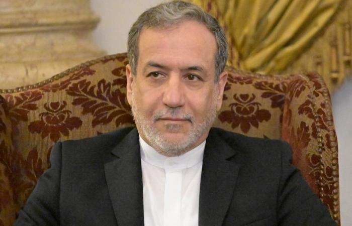 على رأس وفد اقتصادي… عراقجي يصل إلى بيروت