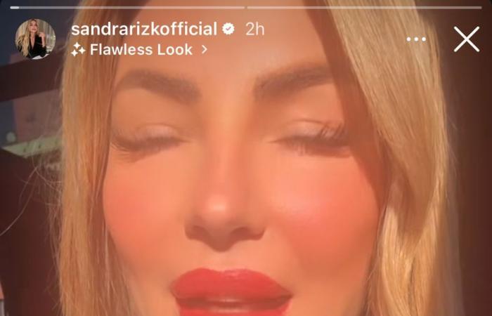 مكياج أحمر وستايل شتوي… ساندرا رزق تتألق بإطلالة عصرية