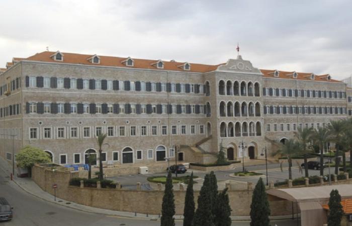 سفراء اللجنة الخماسية في السراي