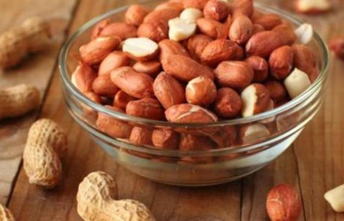 الفول السوداني يحسن الكوليسترول إذا استُهلك بهذه الطريقة