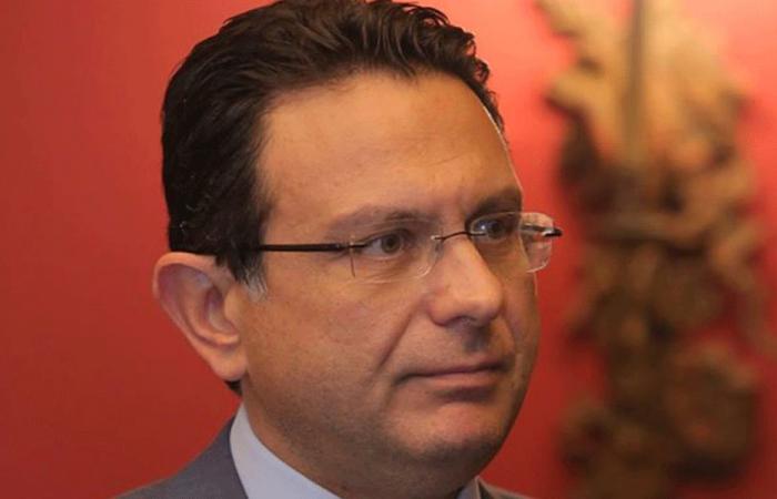 نائب يجري عملية جراحية في الإمارات