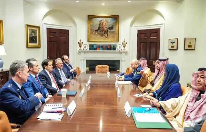 وزير الدفاع الروسي يبحث السلام مع مسؤولين أميركيين