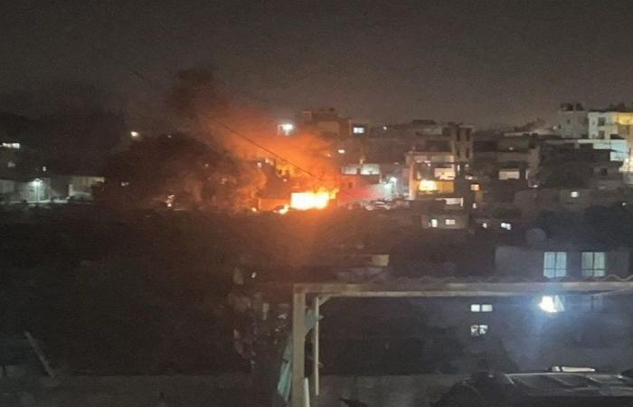 بالفيديو: استهداف سيارة في حاروف