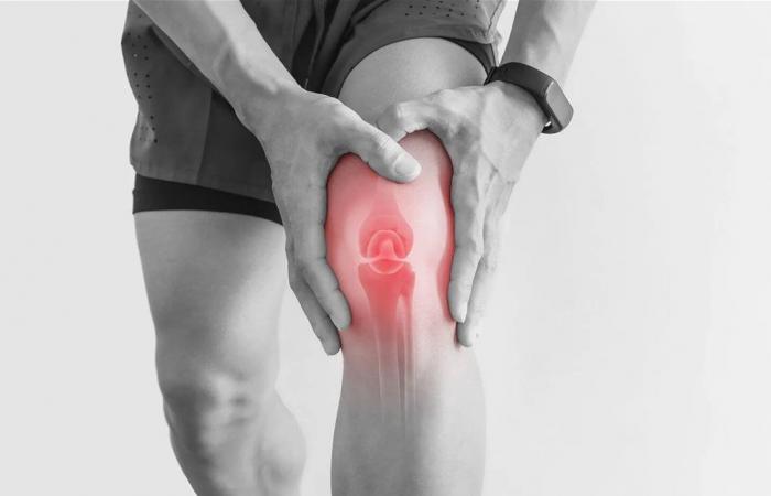 آلام الركبة أثناء الليل.. إليكم الأسباب وطرق التخفيف الفعّالة