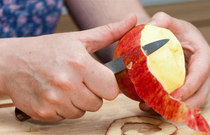 التفاح الأحمر.. كنز من الفوائد في قشرة واحدة