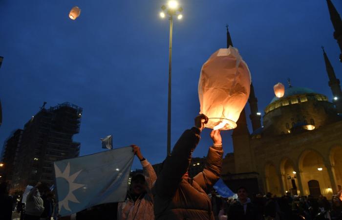 إطلاق 500 منطاد في ساحة الشهداء إحياءً لذكرى الحريري (صوَر)