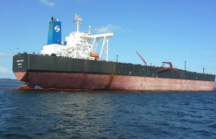 القوات الأميركية تحتجز سفينة في المحيط الهندي