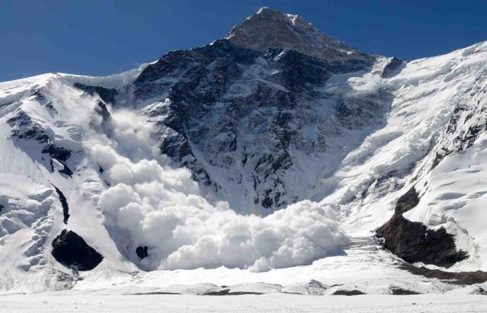 ضحايا في انهيارين جليديين بجبال الألب الفرنسية