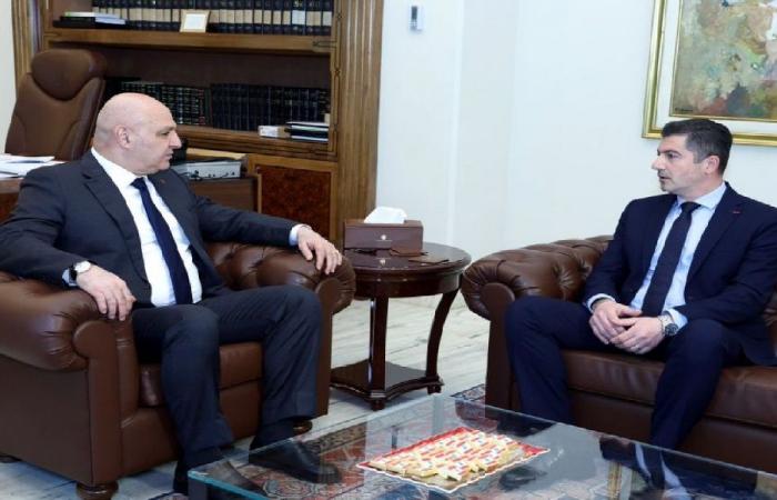 لحود عرض ملامح الخطة الإسكانية الجديدة مع عون