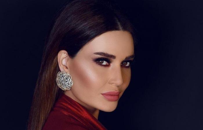 سيرين عبد النور تحتفل بعيدها داخل موقع التصوير.. وهذا عمرها (فيديو)