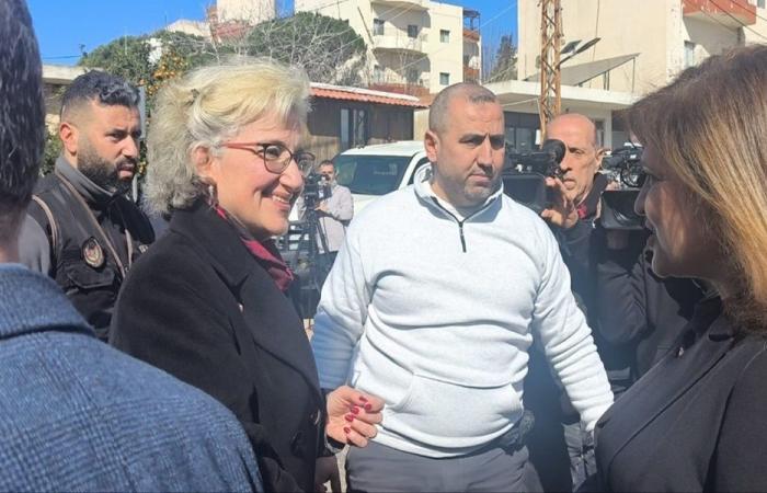 وزيرة التربية تزور مدارس الجنوب