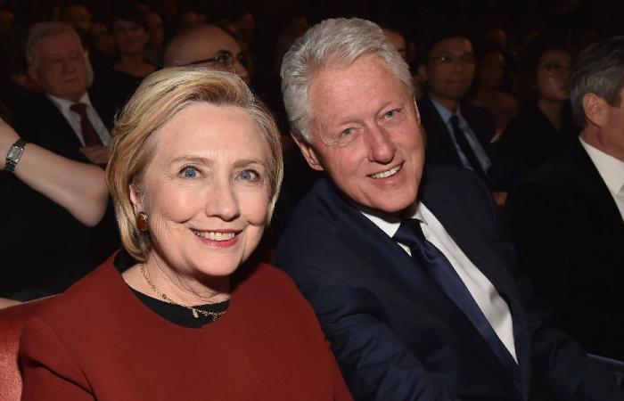 بيل كلينتون يمثل أمام لجنة في مجلس النواب.. والسبب إبستين