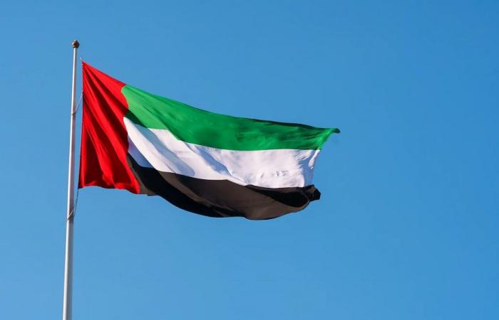 في أبوظبي.. وفاة شخص بسبب شظايا صاروخ!