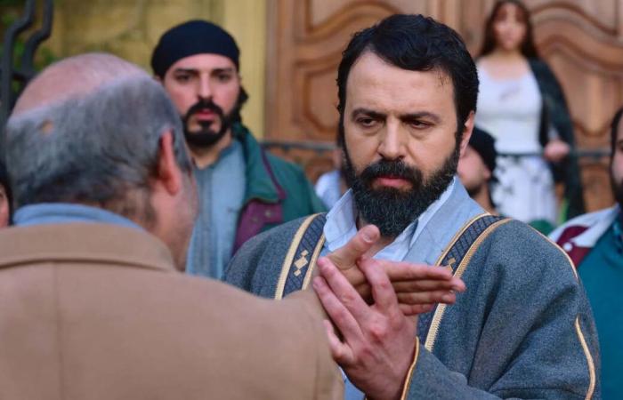 "مولانا"... سوسيولوجيا "الخوف" واختراع "المخلّص"