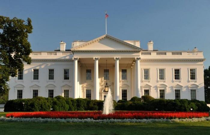 كبير مساعدي ترامب: نعمل على تخفيف وطأة التداعيات الاقتصادية للحرب