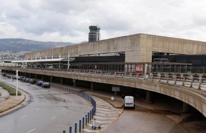 ما حقيقة ارتفاع منسوب المياه أمام المطار؟