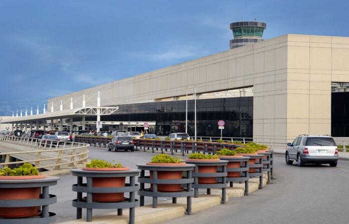 جولة تفقّدية للسفير الفرنسي في مطار بيروت