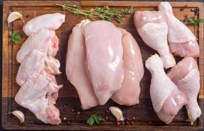 نقابة الدواجن تُطمئن اللبنانيّين: لدينا فائض في الإنتاج