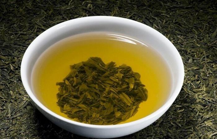 إليكم فوائد الشاي الأخضر وأضراره
