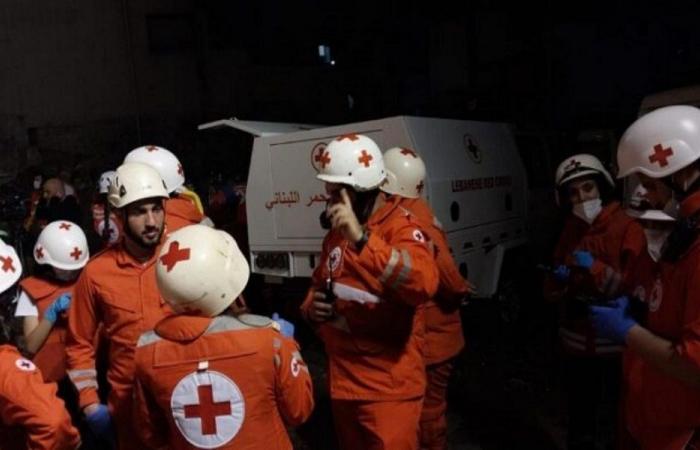 استهداف مباشر للصليب الأحمر… ووفاة مسعف! (صورة)