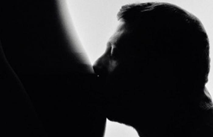 الممثل جون أشقر أصبح "بابا"... إليكم جنس طفله (صورة)