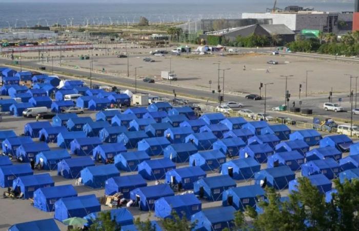 تنظيم النازحين في وسط بيروت ينتهي بمخيم على الواجهة البحرية