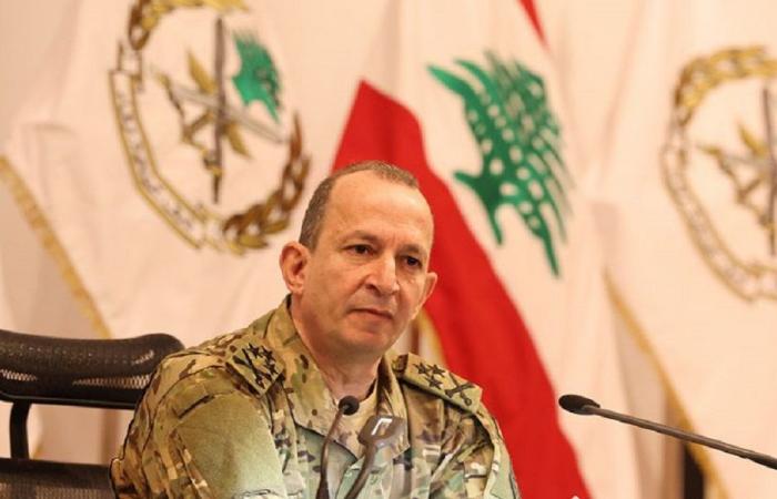 قائد الجيش غادر إلى باكستان