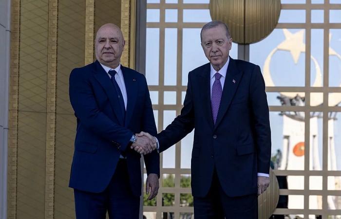 عون خرج من لقاء أردوغان مرتاحًا