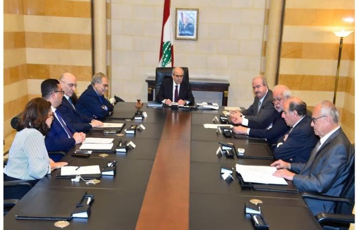 سلام يترأس اجتماعاً لبحث الخروج من اللائحة الرمادية