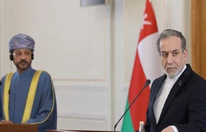 عُمان وإيران تبحثان “ممرًا ملاحيا موقتًا” عبر مضيق هرمز