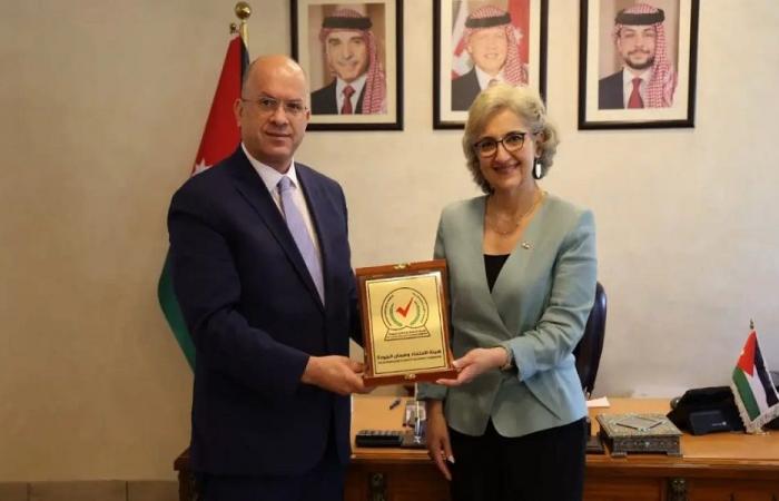 كرامي تواصل زيارتها إلى الأردن وتبحث تعزيز التعاون