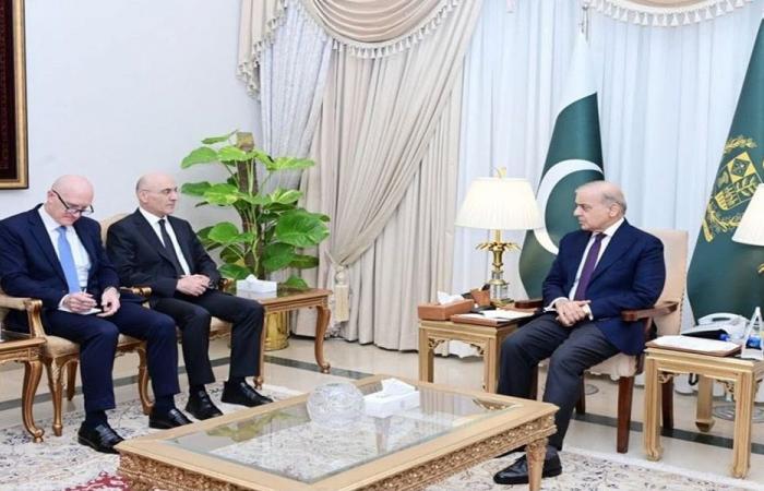الحجار: لبنان يرغب في تعزيز التعاون الثنائي مع باكستان