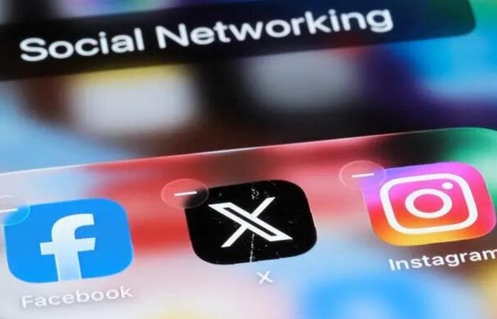 عطل يضرب فيسبوك وإنستغرام