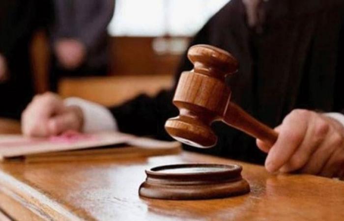 المساعدون القضائيون يعلنون الاعتكاف احتجاجاً على بدل النقل